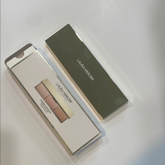 laura mercier Other - Laura Mercier Cream Setting Powder for a Flawless Finish